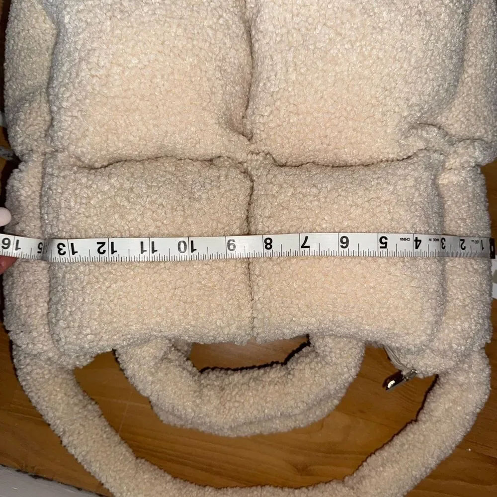 GOOD AMERICAN Sherpa Travel Bag